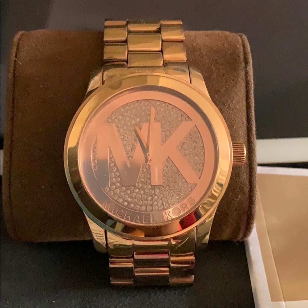Michael Kors Watch - Picture 2 of 14